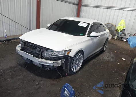 2018 Honda Accord Sport из США, поврежденный, VIN 1HGCV1F30JA032370